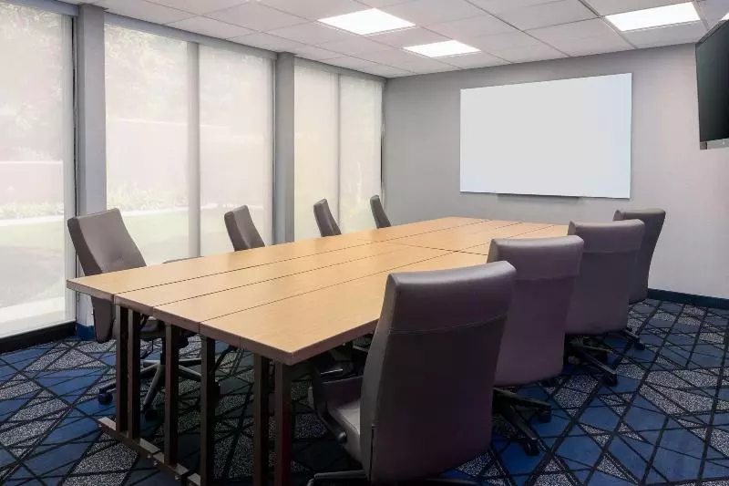 Otel Courtyard By Marriott Danbury