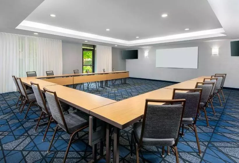 Otel Courtyard By Marriott Danbury