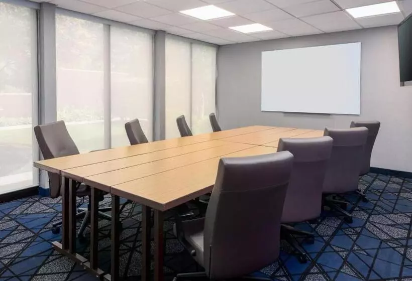 Otel Courtyard By Marriott Danbury