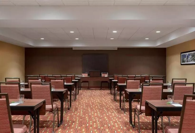 酒店 Courtyard Greenville