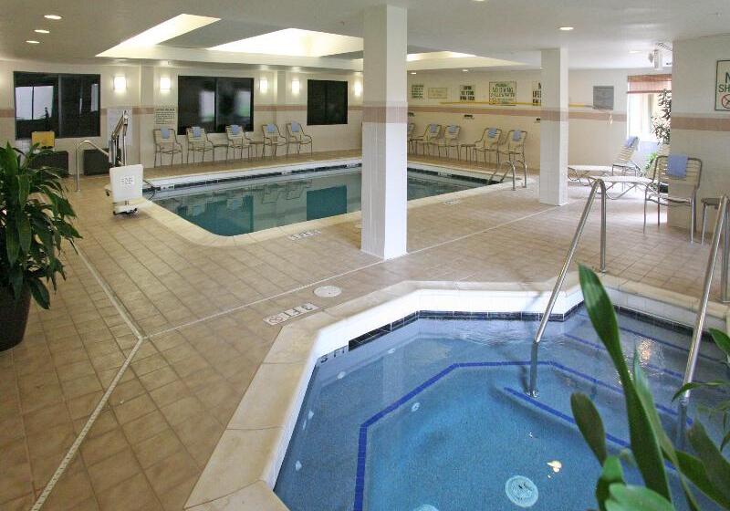 בית מלון כפרי Courtyard By Marriott Rock Hill