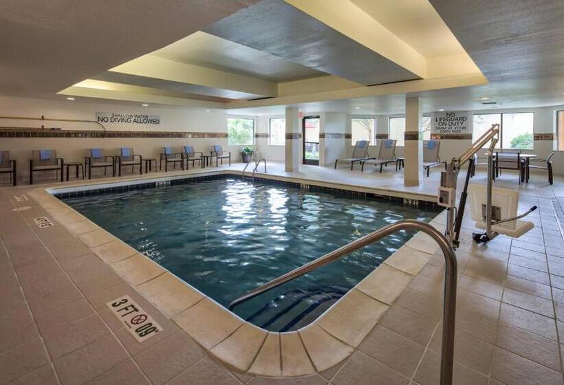 בית מלון כפרי Courtyard By Marriott Rock Hill