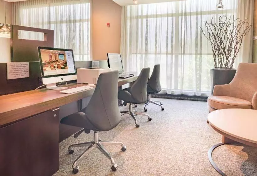 בית מלון כפרי Courtyard By Marriott Silver Spring Downtown