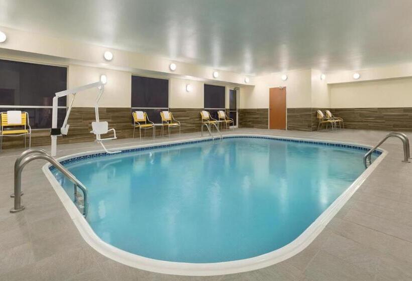 هتل Fairfield Inn & Suites Bismarck South