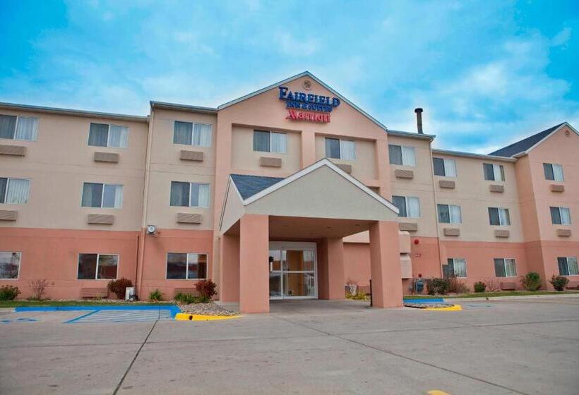 هتل Fairfield Inn & Suites Bismarck South