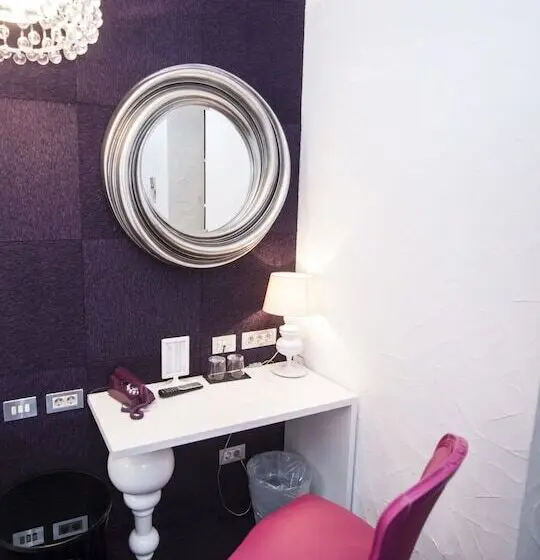 هتل Posada Del Dragon Boutique