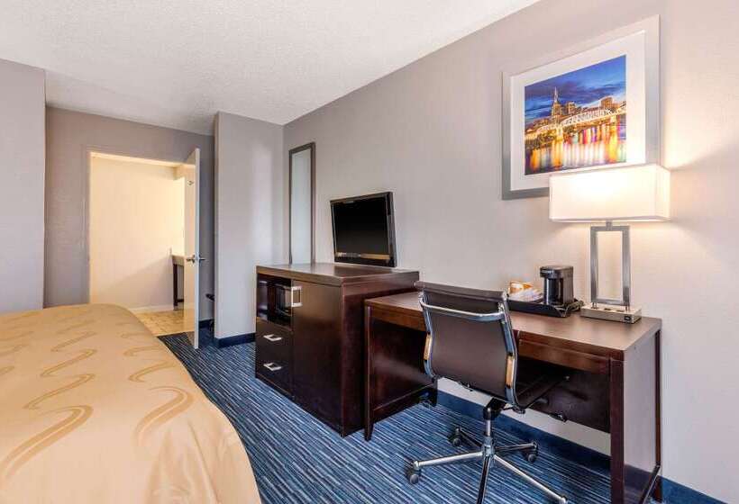 Отель Quality Inn