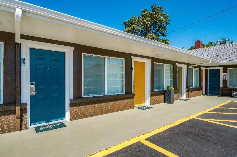 モーテル Signature Inn Eugene