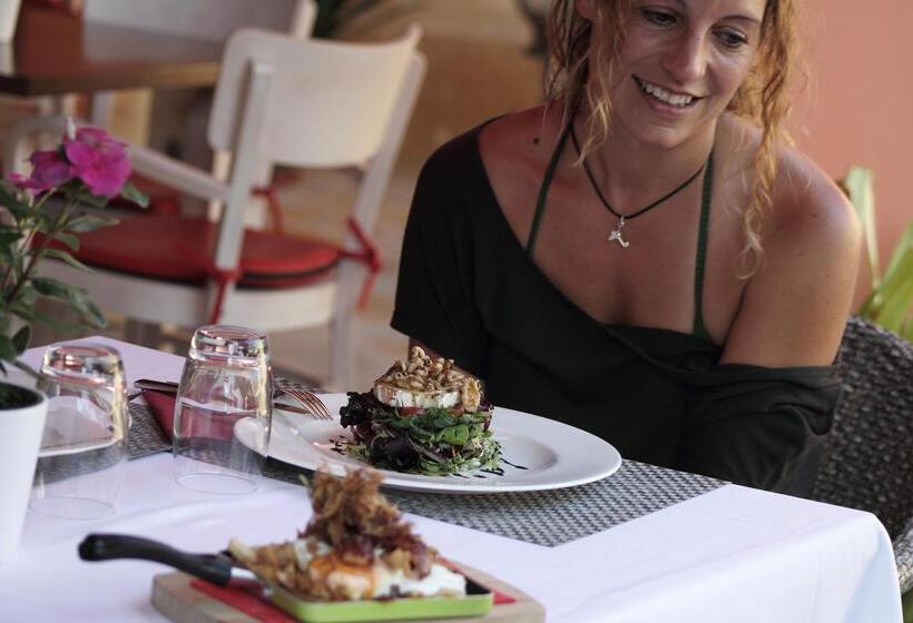 Отель Alcudia Petit  Turismo De Interior