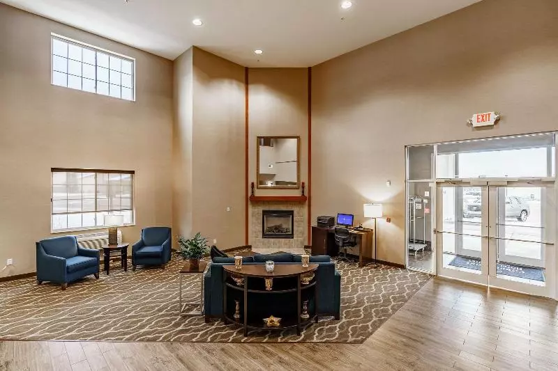 Отель Cobblestone Suites Ripon