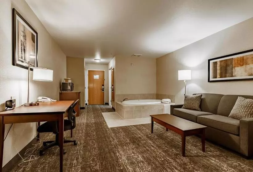 Отель Cobblestone Suites Ripon