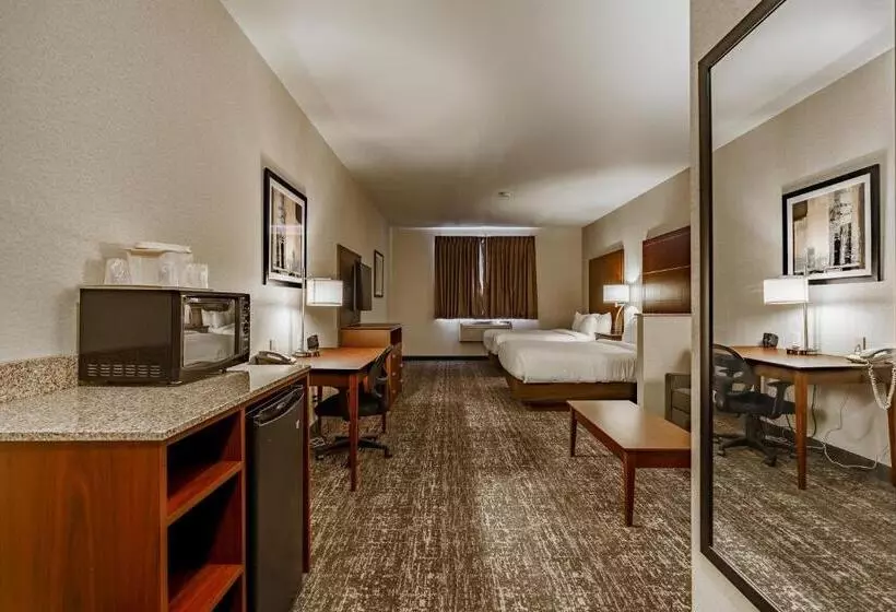 Отель Cobblestone Suites Ripon