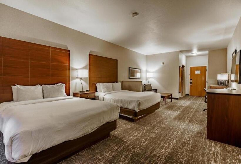 Отель Cobblestone Suites  Ripon