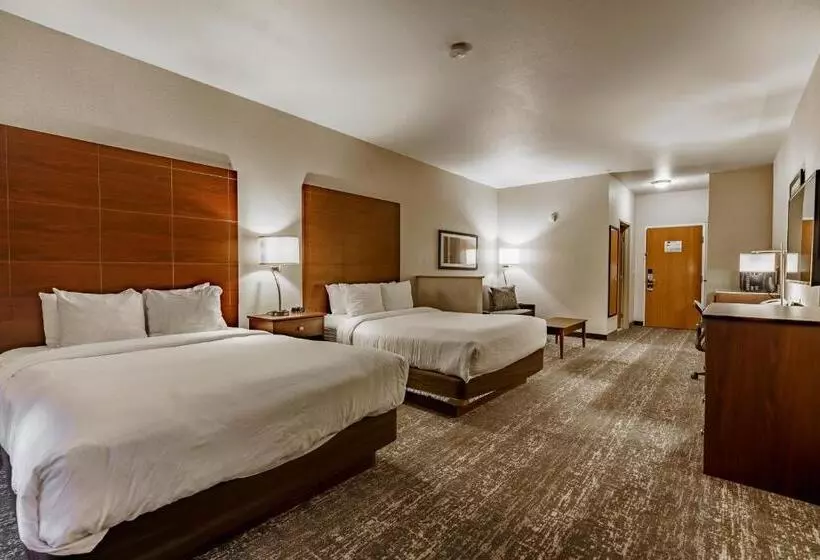 Отель Cobblestone Suites Ripon