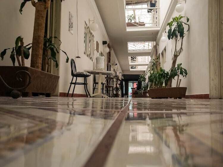 هتل Condesa Americana