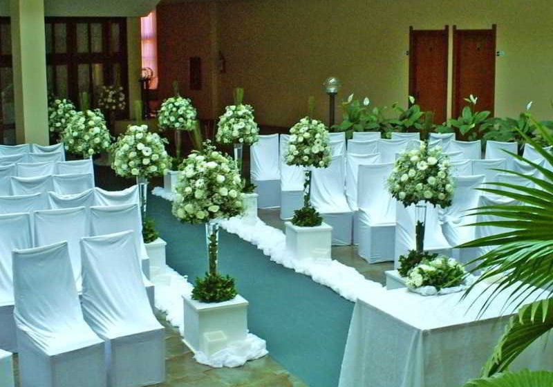 Отель Harbor Self Inn Medianeira