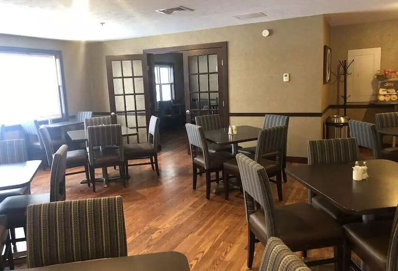 호텔 Ivy Court Inn And Suites