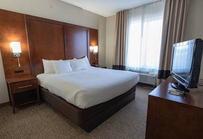 בית מלון כפרי Rapid River Lodge