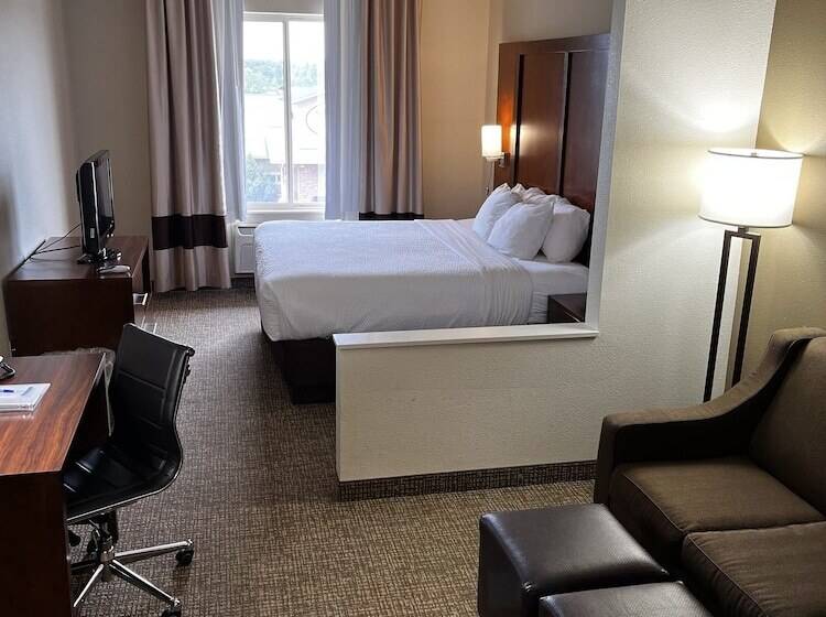 בית מלון כפרי Rapid River Lodge