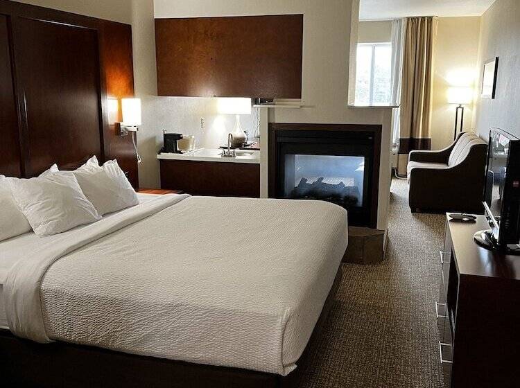 בית מלון כפרי Rapid River Lodge