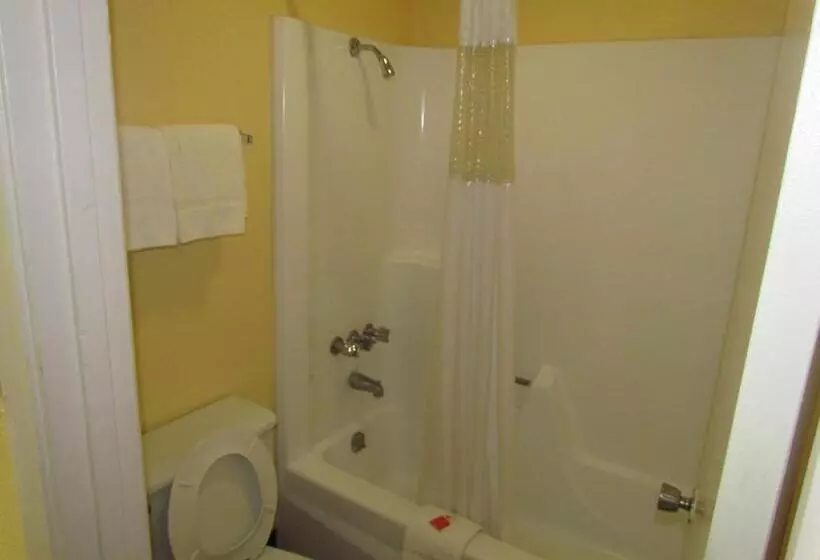 ホテル Red Carpet Inn Augusta