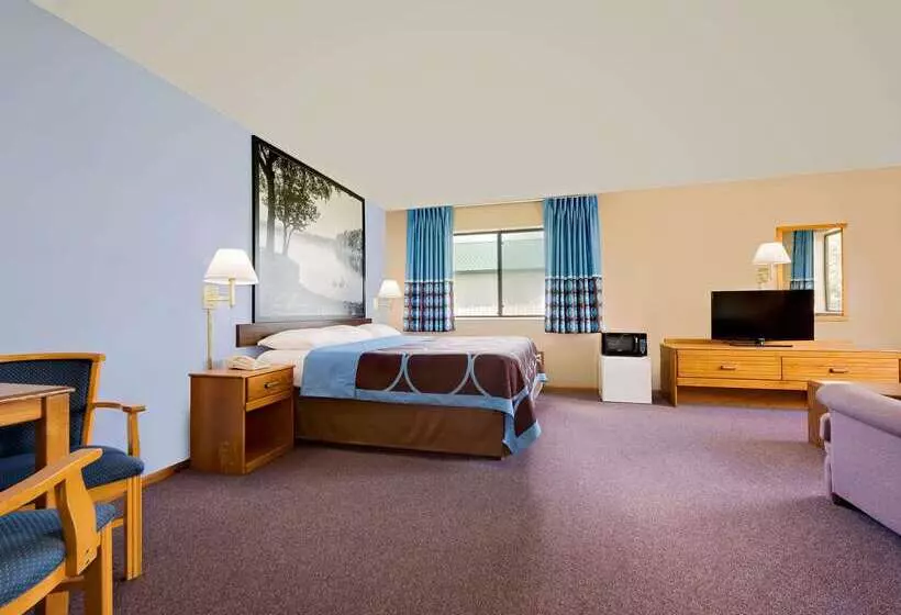 酒店 Super 8 By Wyndham Chariton