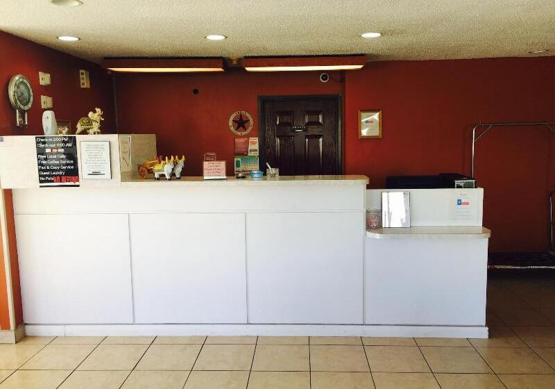 Отель Texas Inn And Suites Lufkin