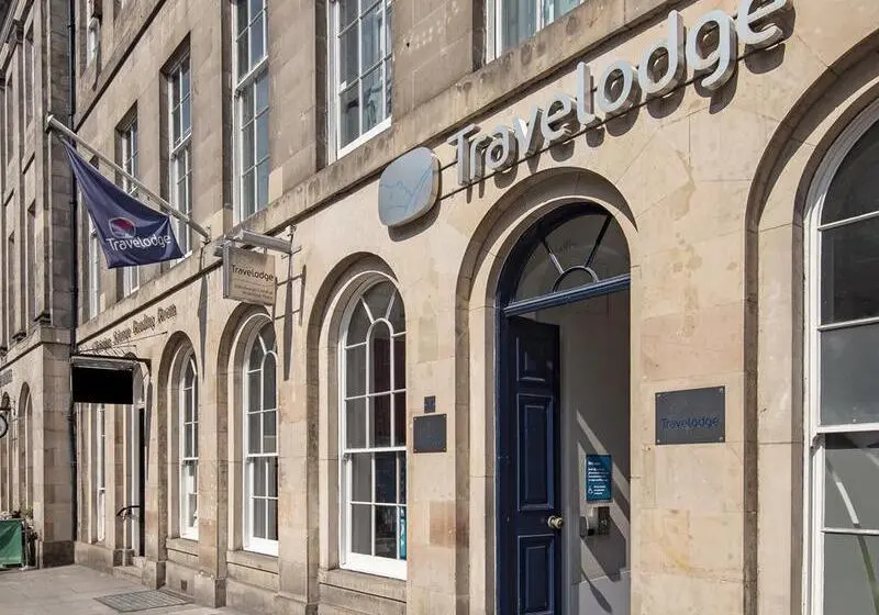 هتل Travelodge Edinburgh Central Waterloo Place