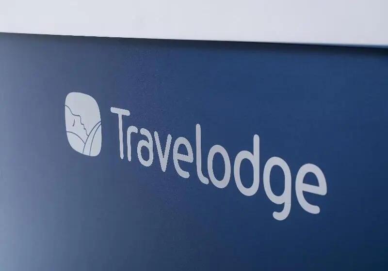 هتل Travelodge Edinburgh Central Waterloo Place