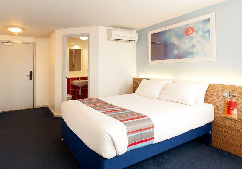 호텔 Travelodge London Bethnel Green