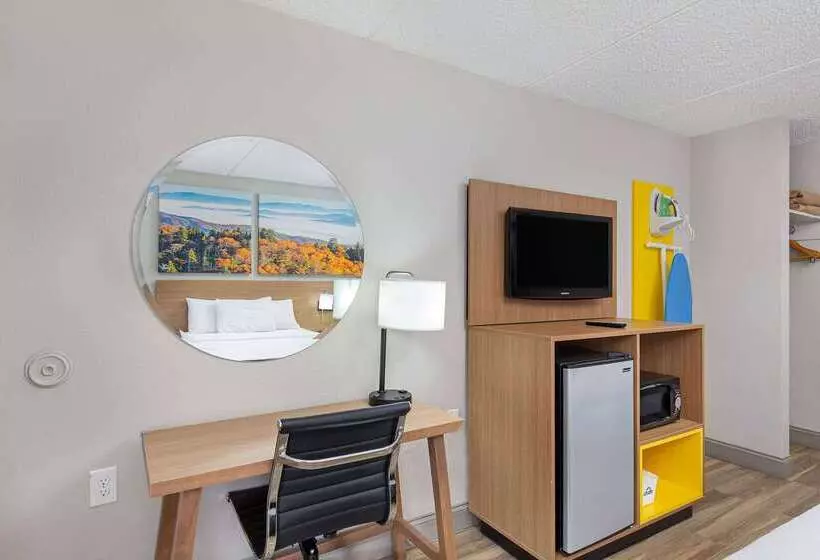 モーテル Days Inn By Wyndham Knoxville North