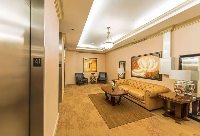 Oakwood At One India Street