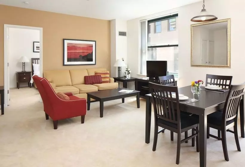 Oakwood At One India Street