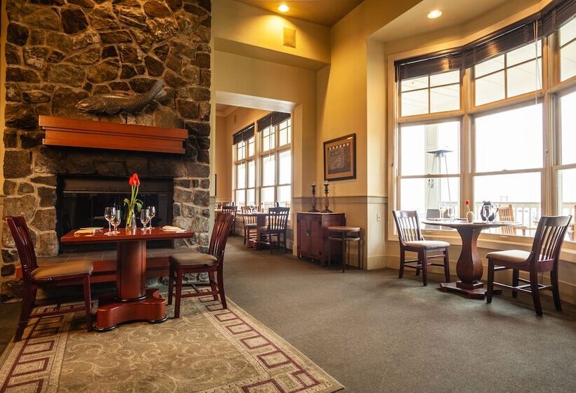 Resort At Port Ludlow