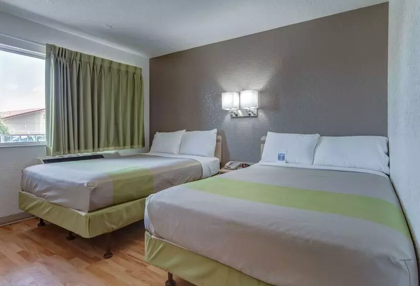 Studio 6el Paso, Tx East