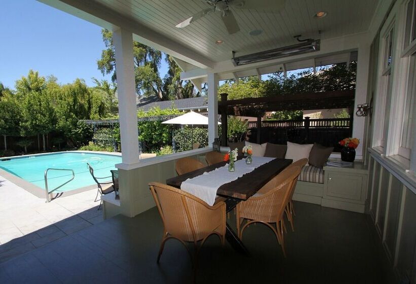 مبيت وإفطار Hidden Oak Inn