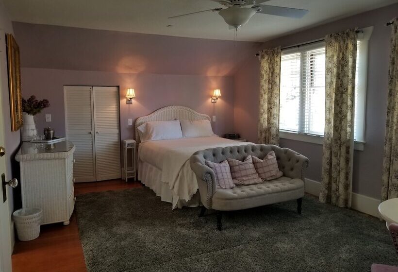 مبيت وإفطار Hidden Oak Inn