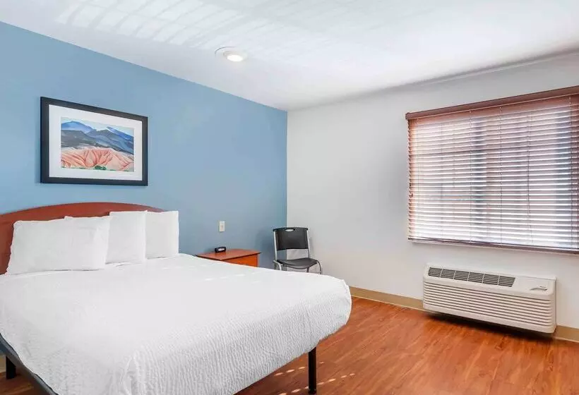 Extended Stay America Select Suites Omaha Southwest