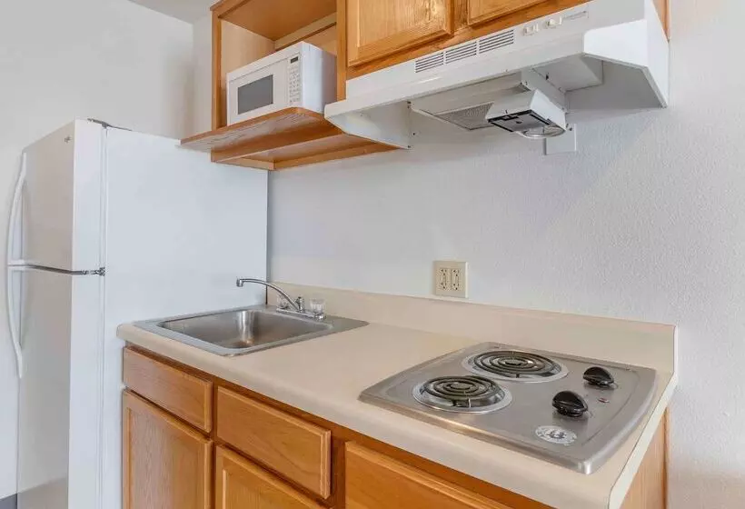 Extended Stay America Select Suites Omaha Southwest