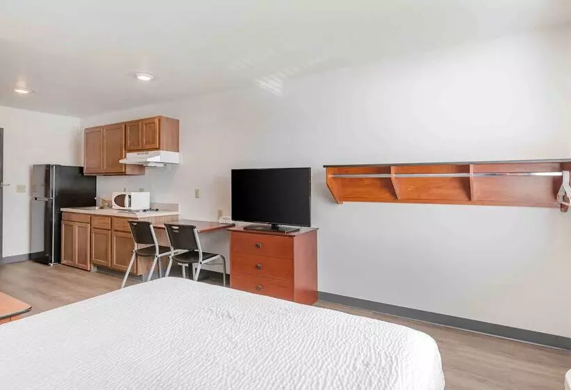 Extended Stay America Select Suites Omaha Southwest
