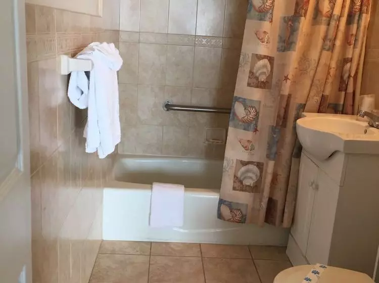 Four Winds Condo Motel