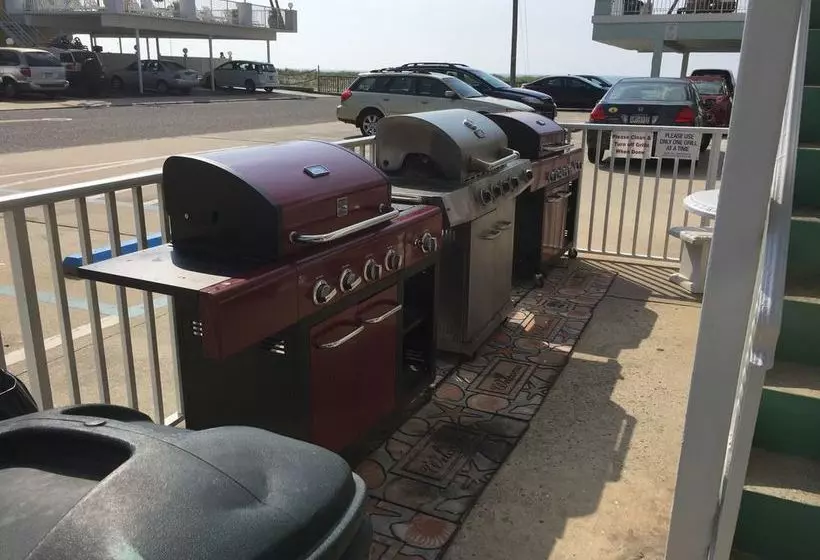 Four Winds Condo Motel