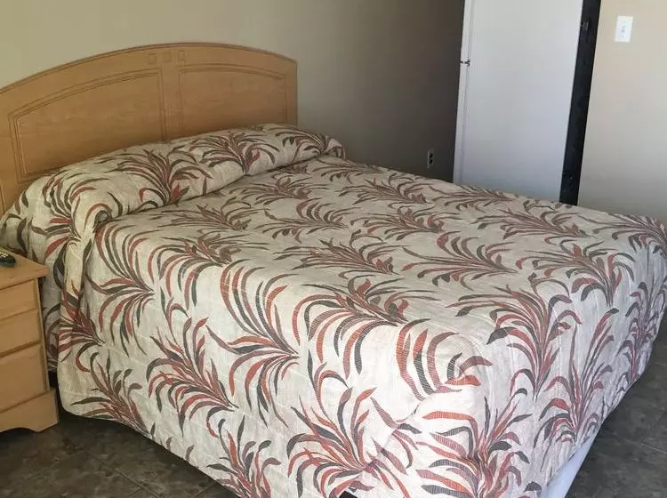 Four Winds Condo Motel