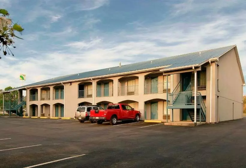 Отель Americas Best Value Inn Rome