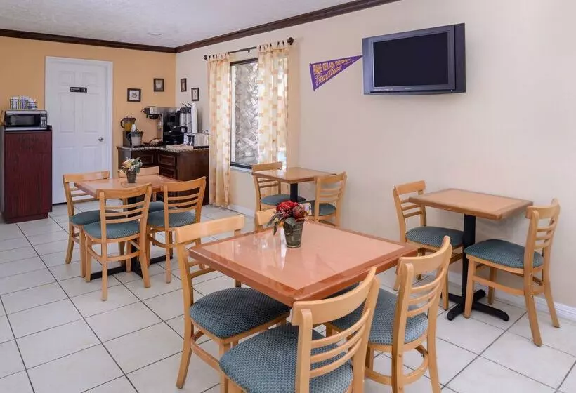 בית מלון כפרי Americas Best Value Inn & Suites Waller/prairie View