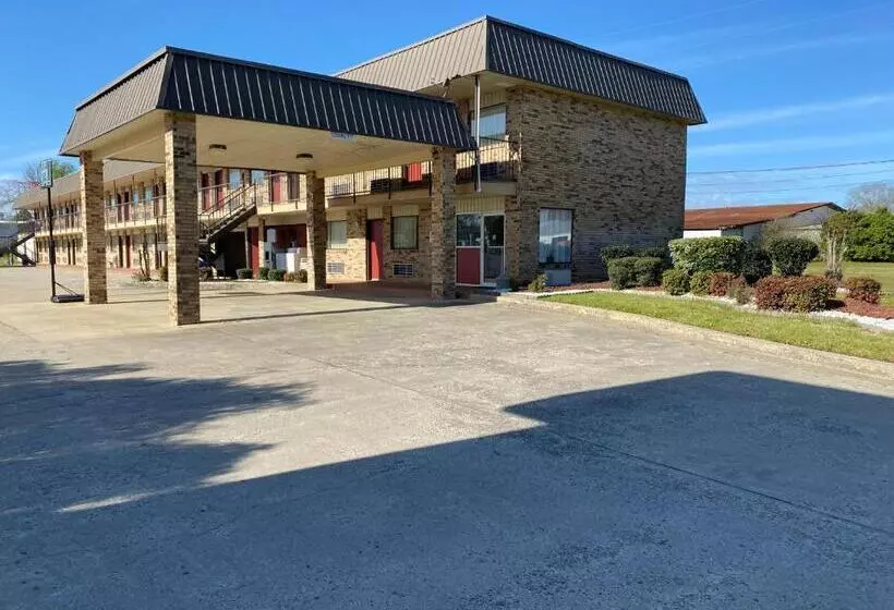 בית מלון כפרי Budget Host Inn   Baxley