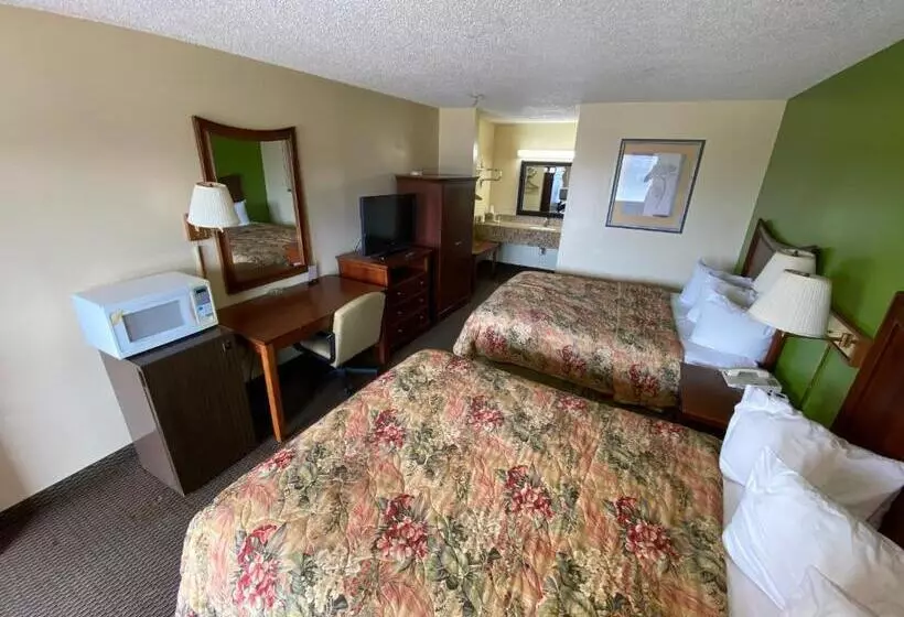 בית מלון כפרי Budget Host Inn   Baxley