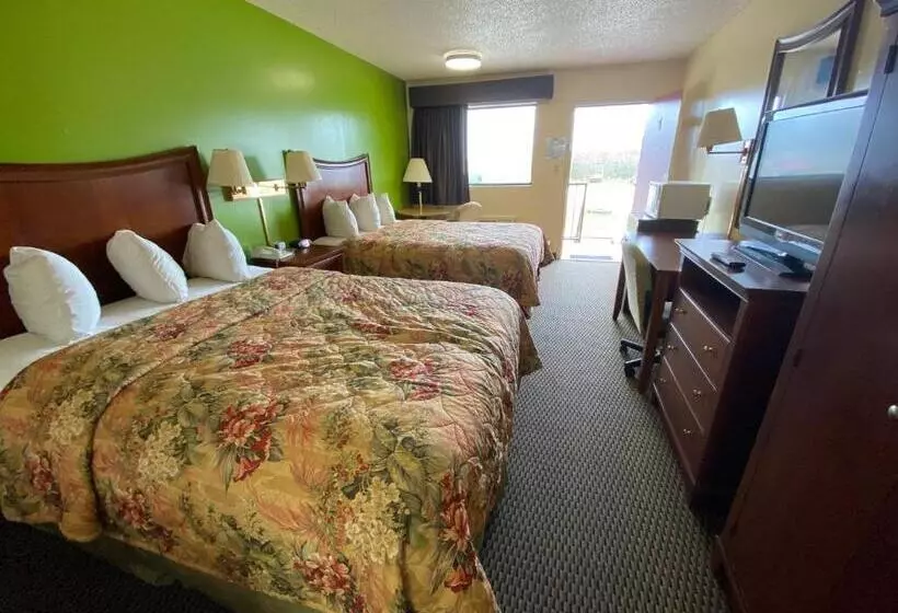 בית מלון כפרי Budget Host Inn   Baxley