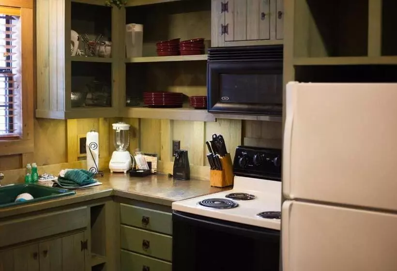 Отель Cabins At Green Mountain, Trademark Collection By Wyndham