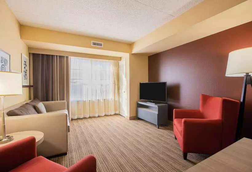 Hotelli Comfort Inn & Suites St. Paul Northeast